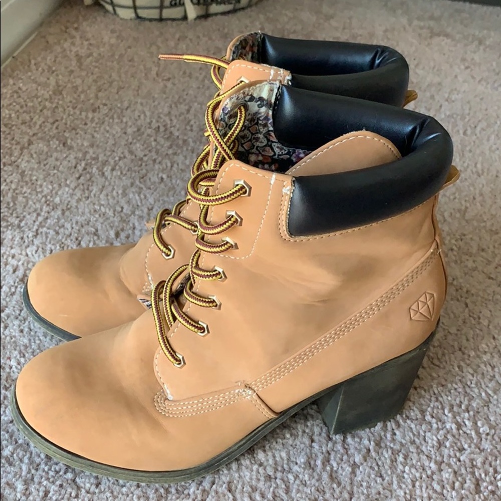 High heel inspired timbs